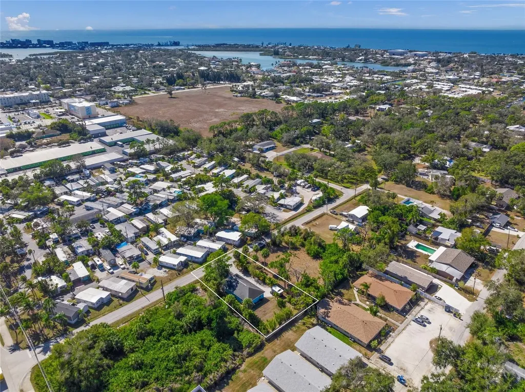 116 Avenida La Palma Nokomis FL 34275