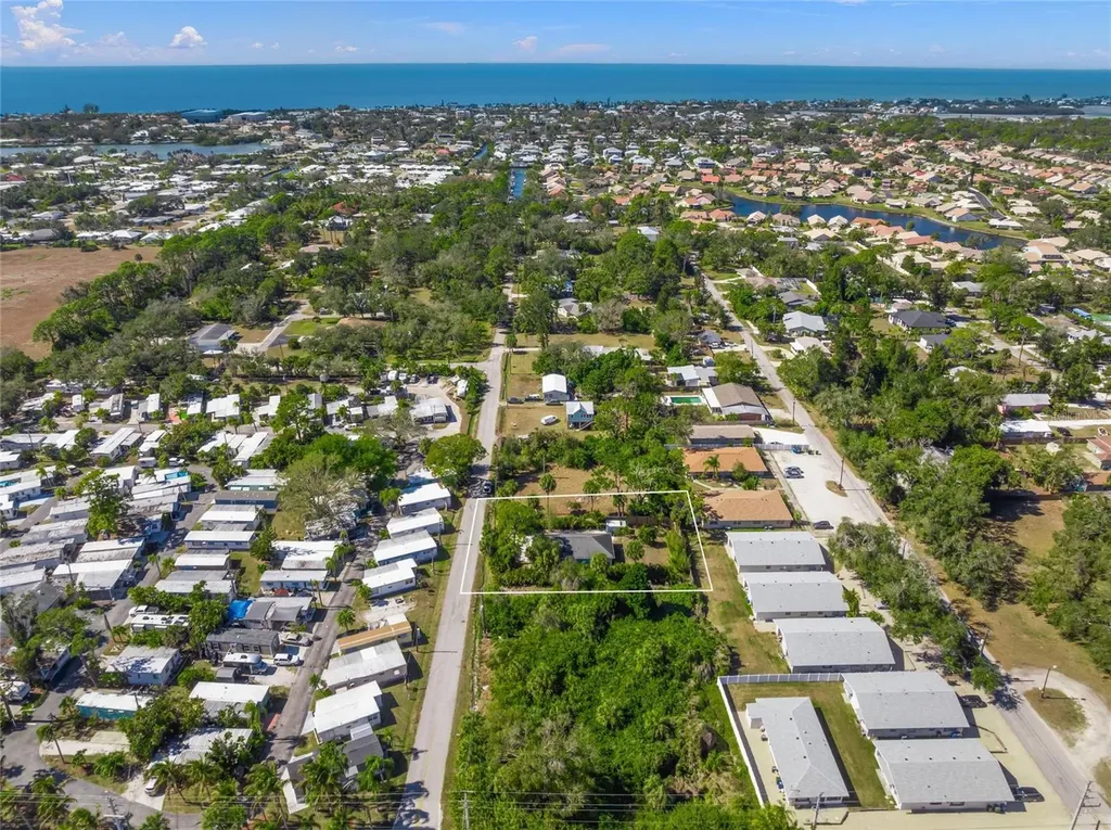 116 Avenida La Palma Nokomis FL 34275