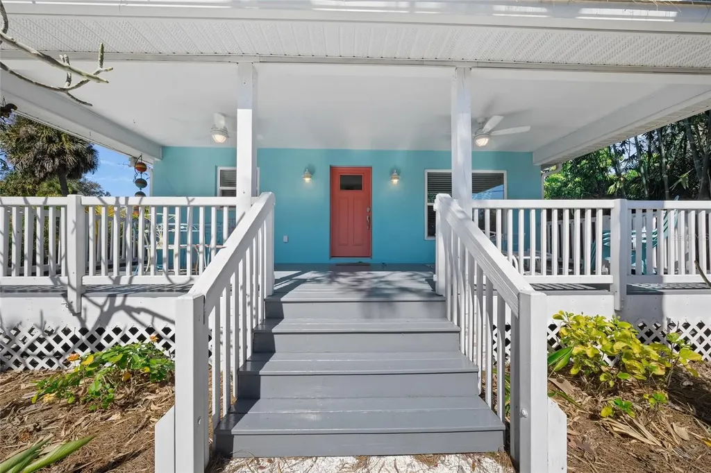 116 Avenida La Palma Nokomis FL 34275