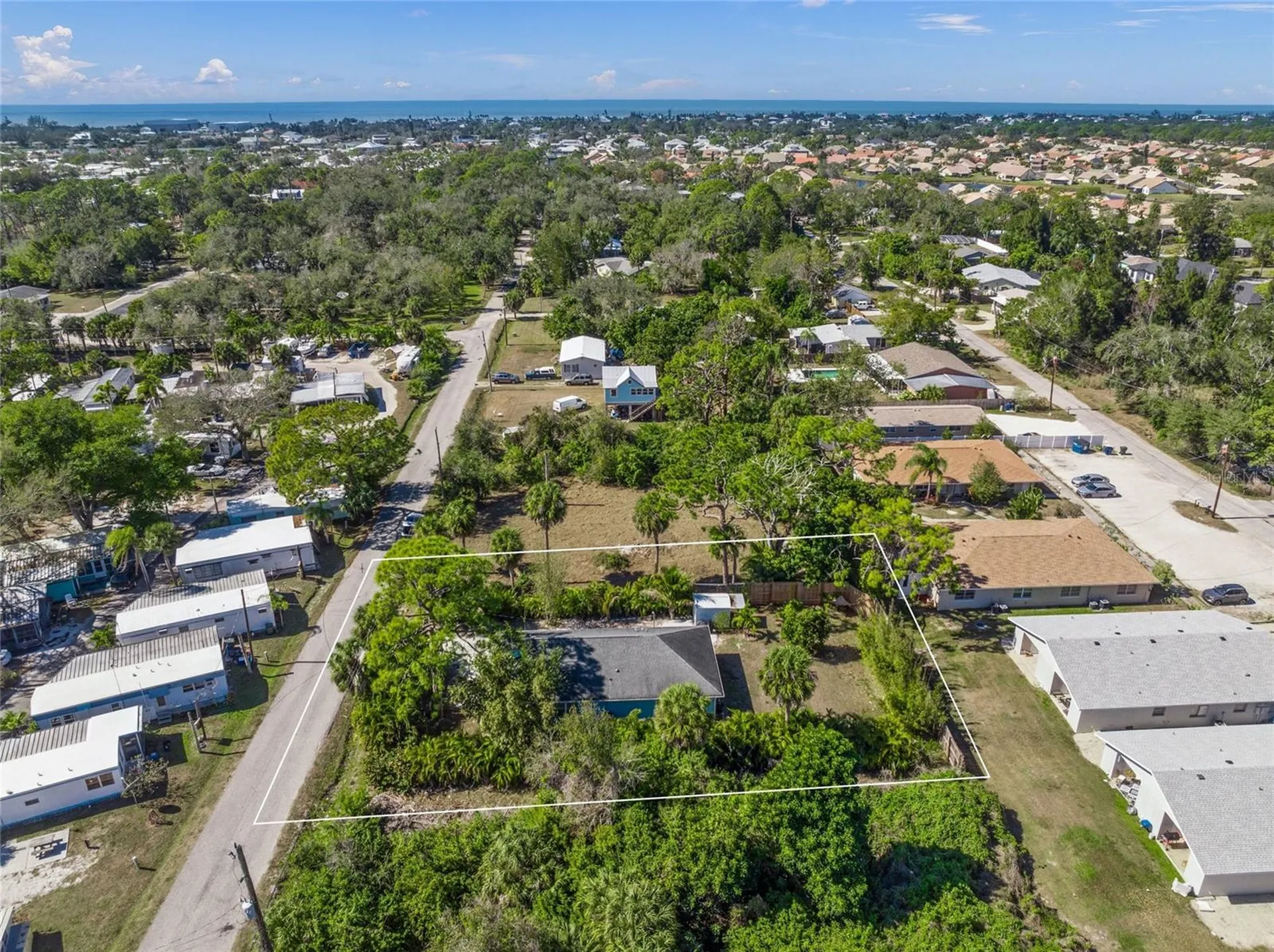 116 Avenida La Palma Nokomis FL 34275