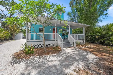 116 Avenida La Palma Nokomis FL 34275