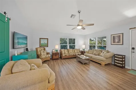 116 Avenida La Palma Nokomis FL 34275