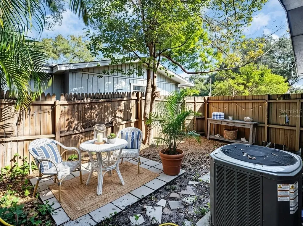 2056 Red Cedar Lane E Clearwater FL 33763