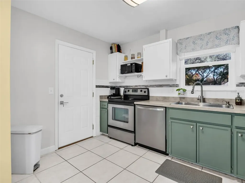 2056 Red Cedar Lane E Clearwater FL 33763