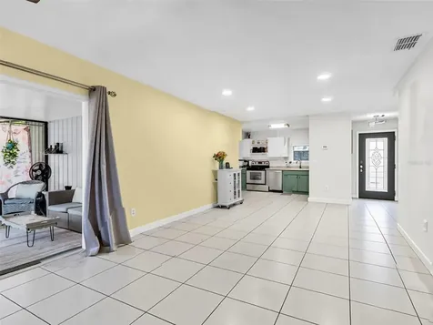2056 Red Cedar Lane E Clearwater FL 33763