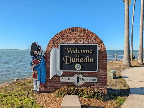 2056 Red Cedar Lane E Clearwater FL 33763