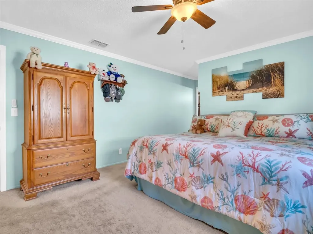 811 Helmsman Way Palm Harbor FL 34685