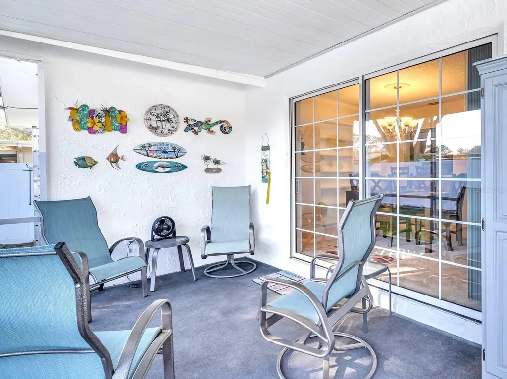 811 Helmsman Way Palm Harbor FL 34685
