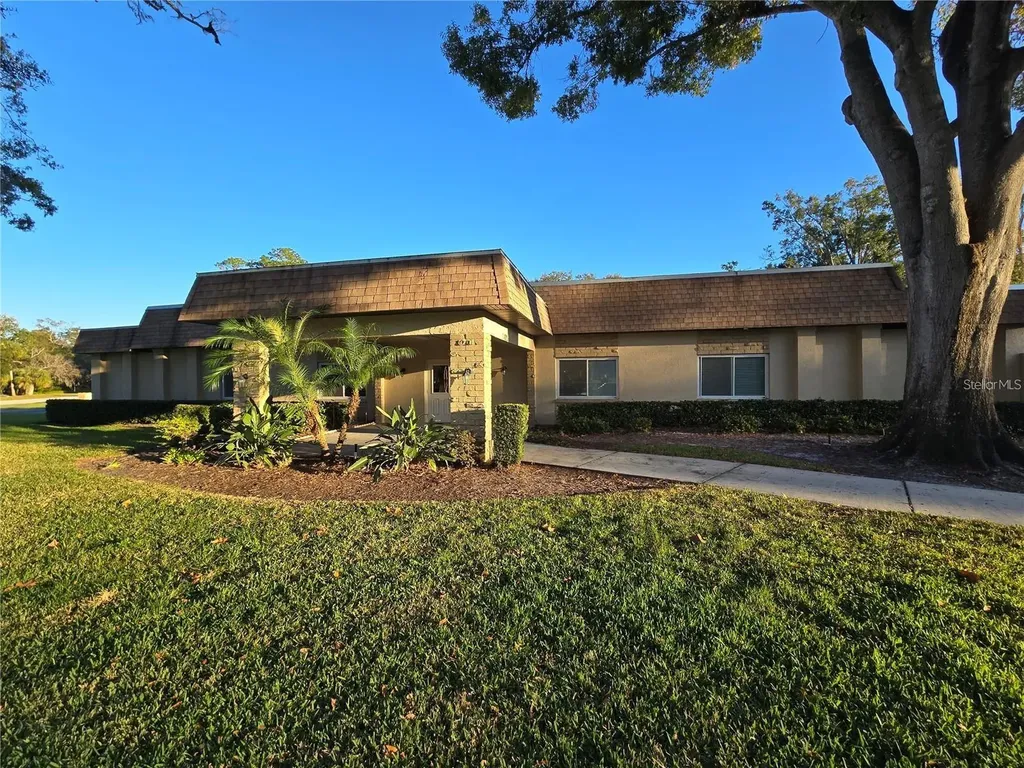 811 Helmsman Way Palm Harbor FL 34685