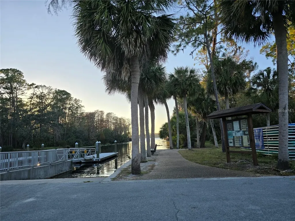 811 Helmsman Way Palm Harbor FL 34685