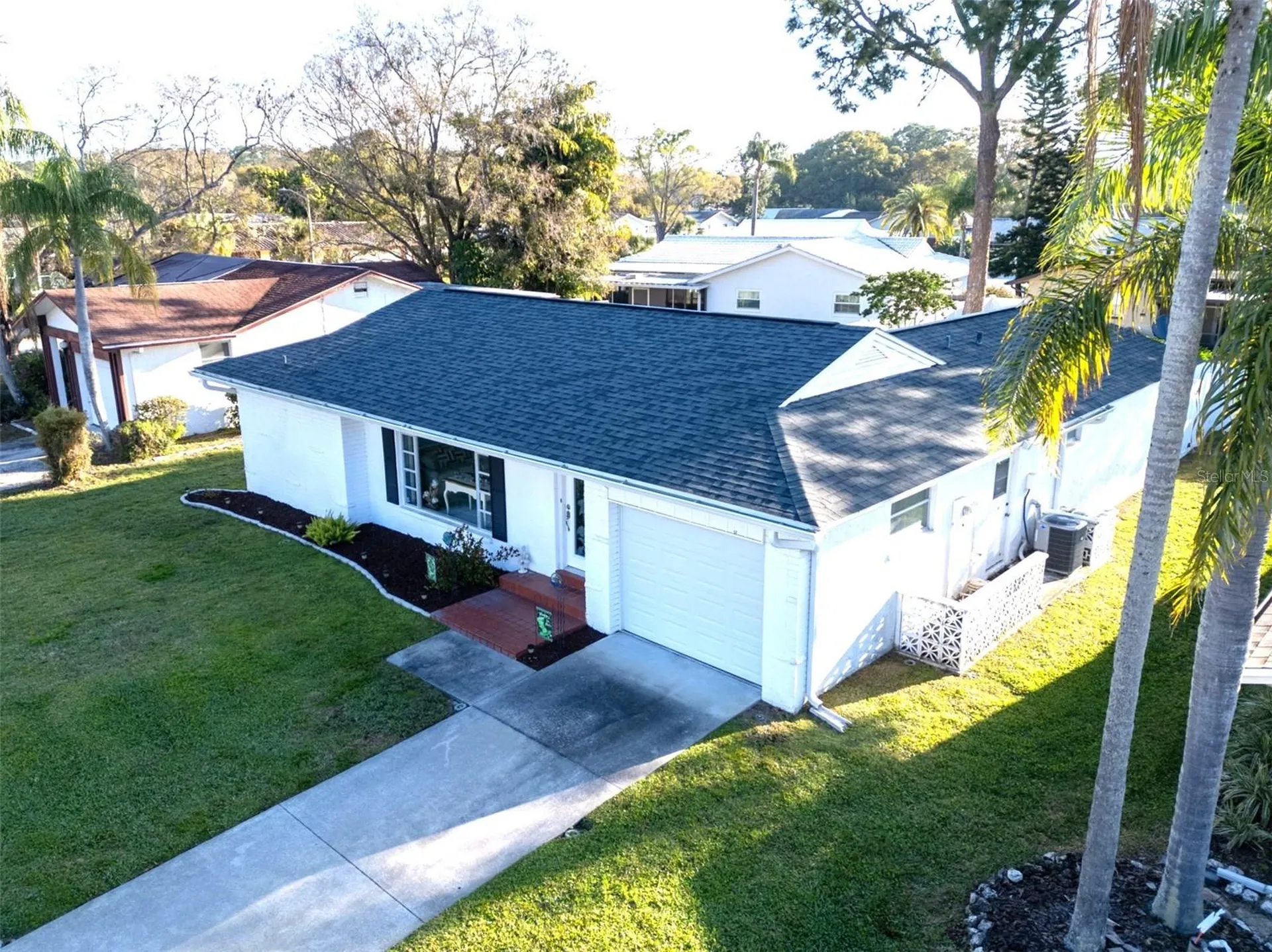 811 Helmsman Way Palm Harbor FL 34685