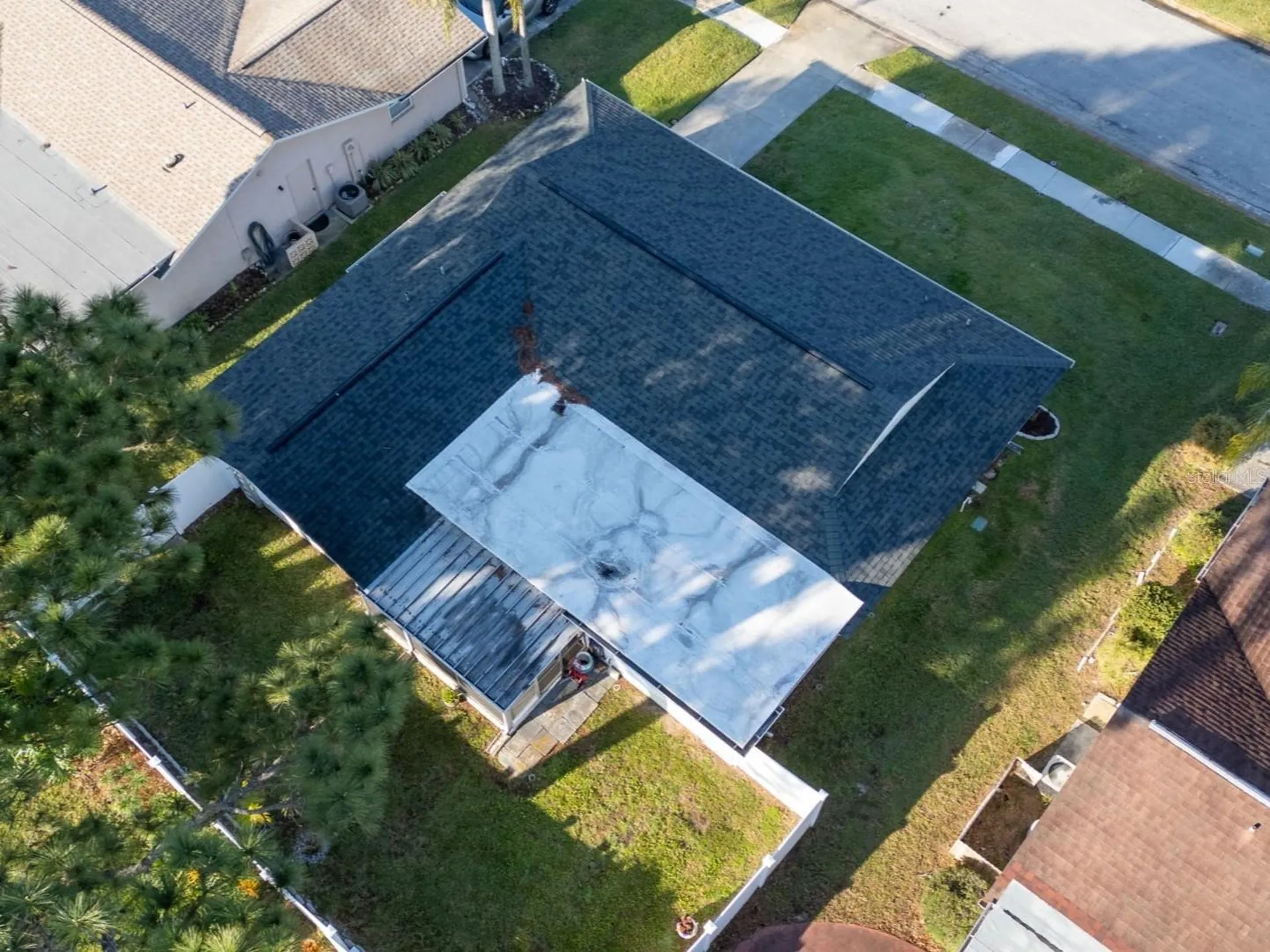811 Helmsman Way Palm Harbor FL 34685