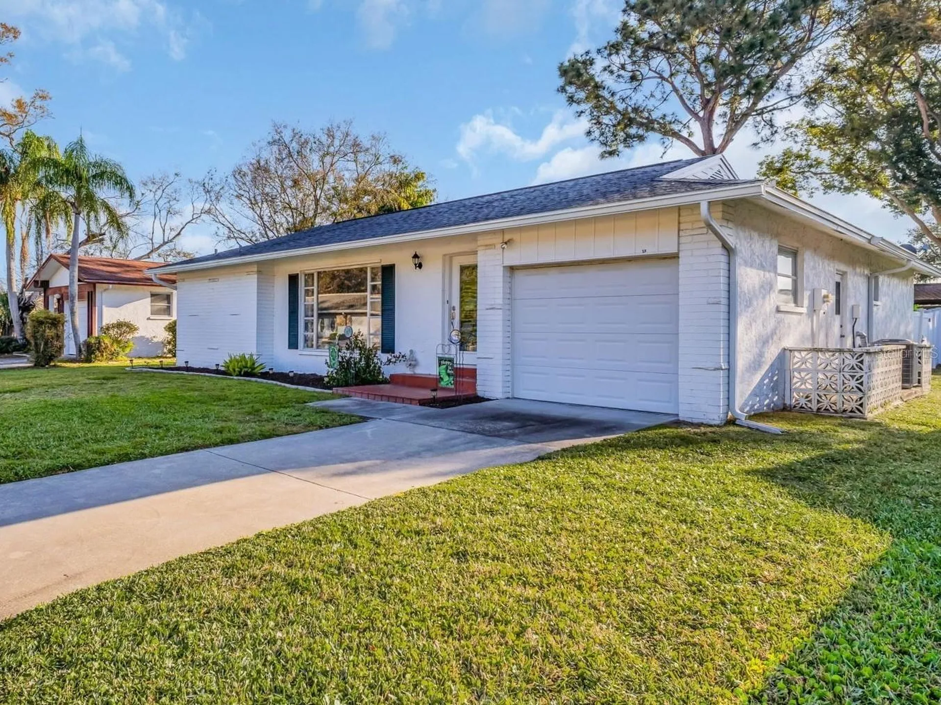 811 Helmsman Way Palm Harbor FL 34685