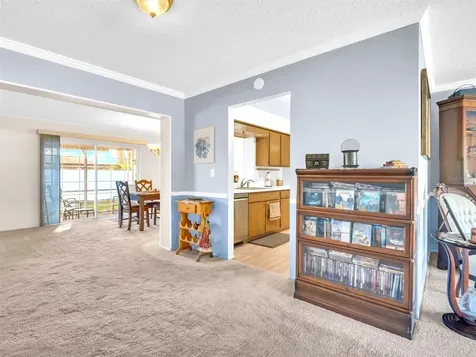 811 Helmsman Way Palm Harbor FL 34685