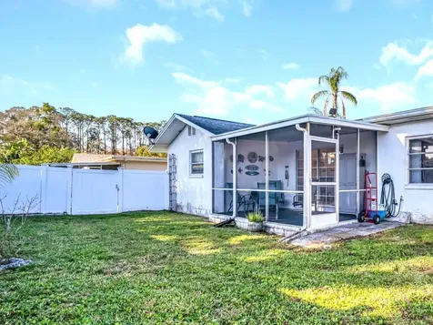 811 Helmsman Way Palm Harbor FL 34685