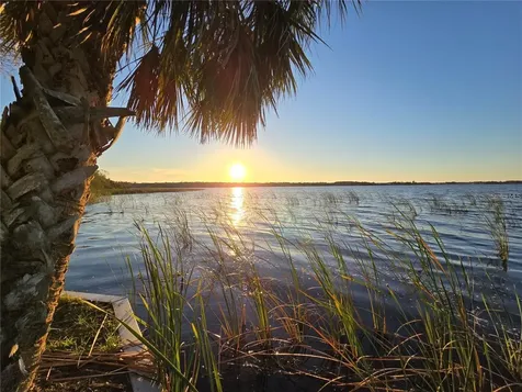 811 Helmsman Way Palm Harbor FL 34685