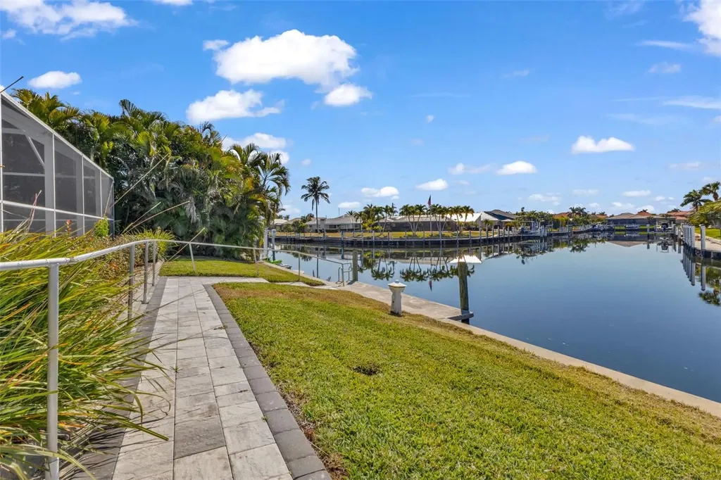 155 Crescent Drive Punta Gorda FL 33950