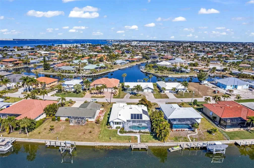 155 Crescent Drive Punta Gorda FL 33950