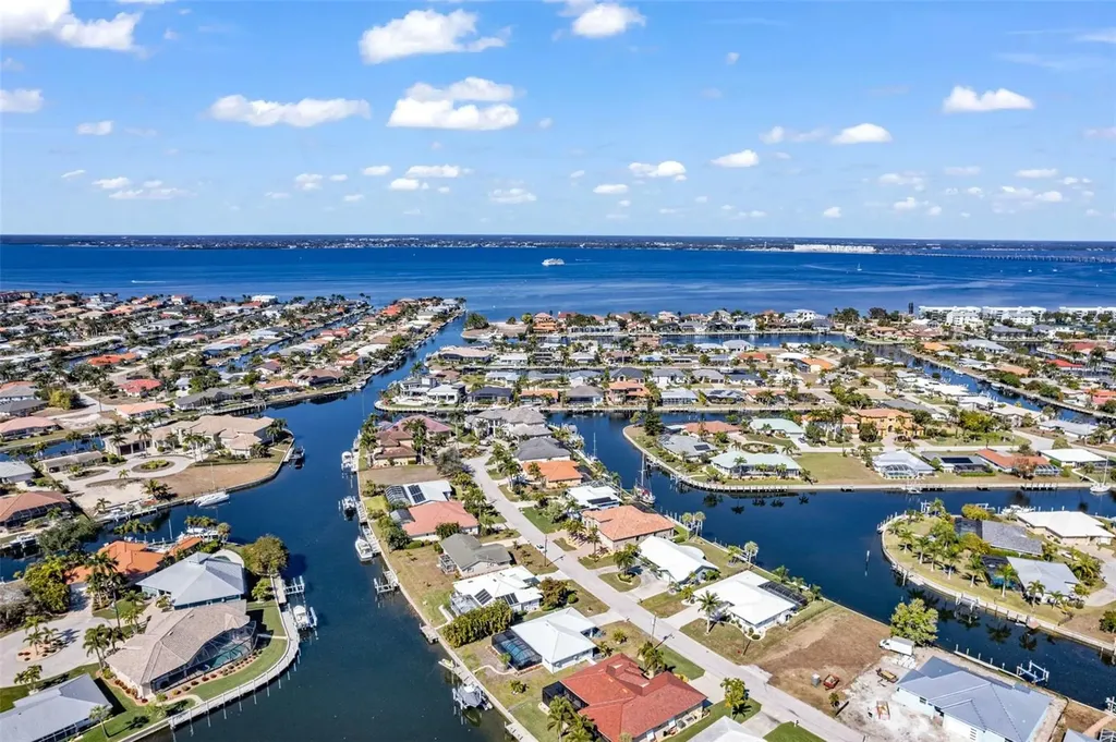 155 Crescent Drive Punta Gorda FL 33950