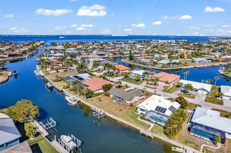 155 Crescent Drive Punta Gorda FL 33950