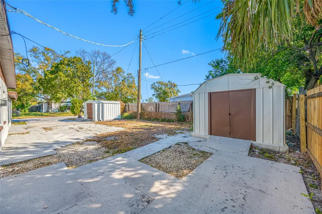 4931 Halifax Drive Tampa FL 33615