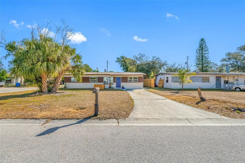 4931 Halifax Drive Tampa FL 33615