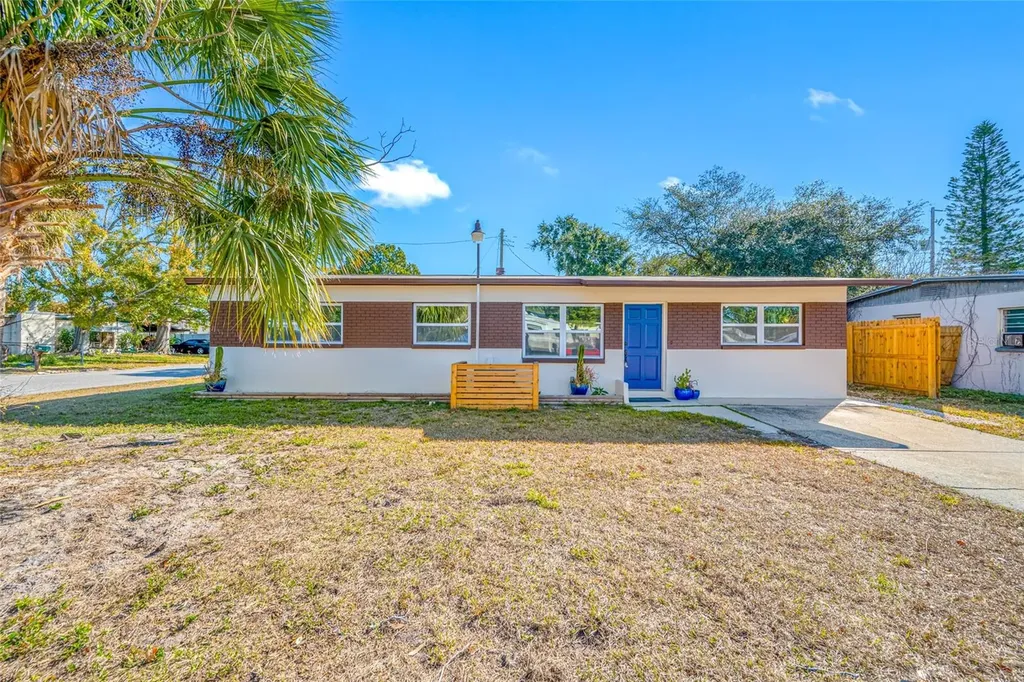 4931 Halifax Drive Tampa FL 33615