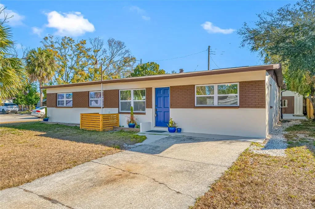 4931 Halifax Drive Tampa FL 33615