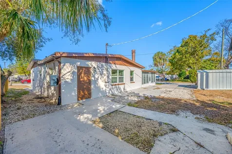 4931 Halifax Drive Tampa FL 33615