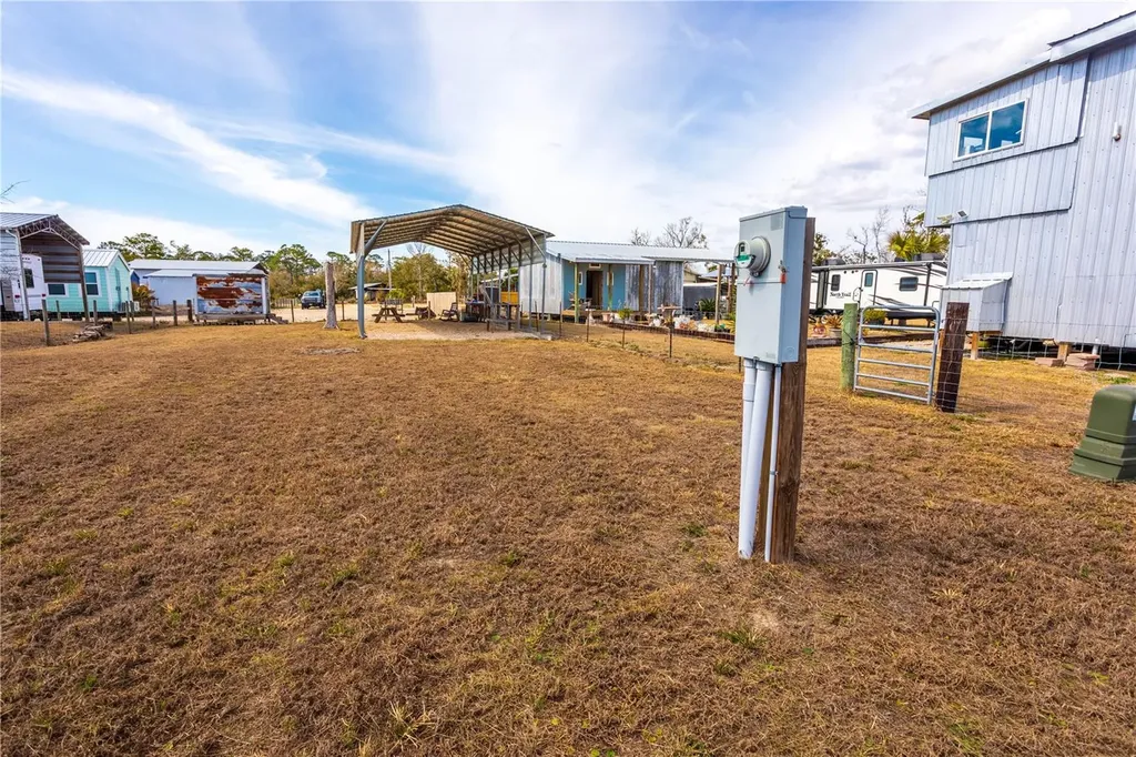 507 4th Street NW Steinhatchee FL 32359