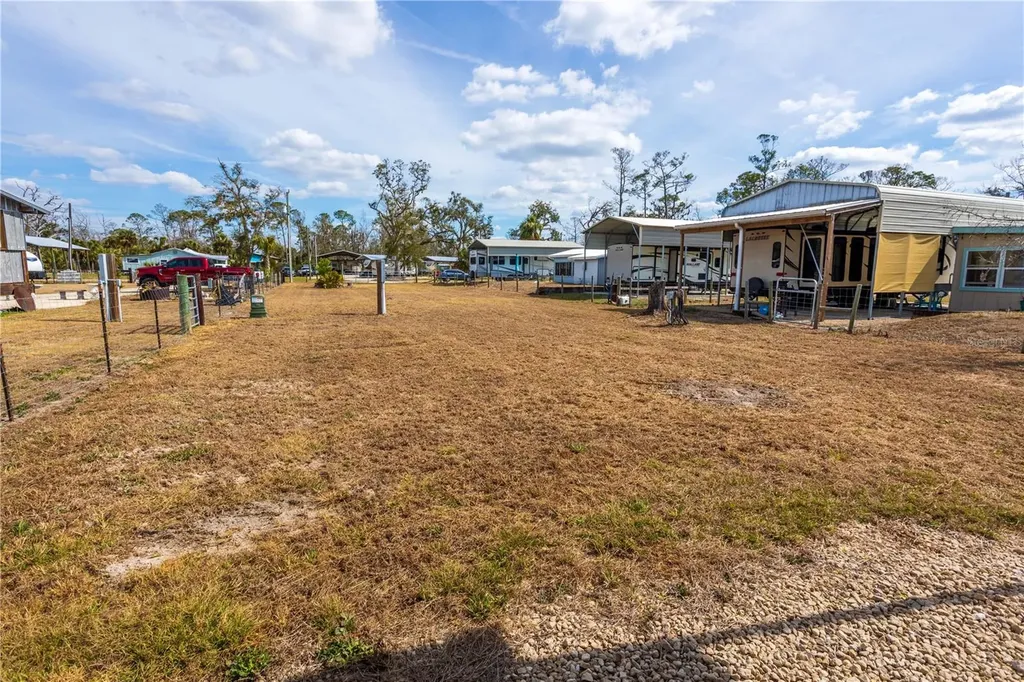 507 4th Street NW Steinhatchee FL 32359