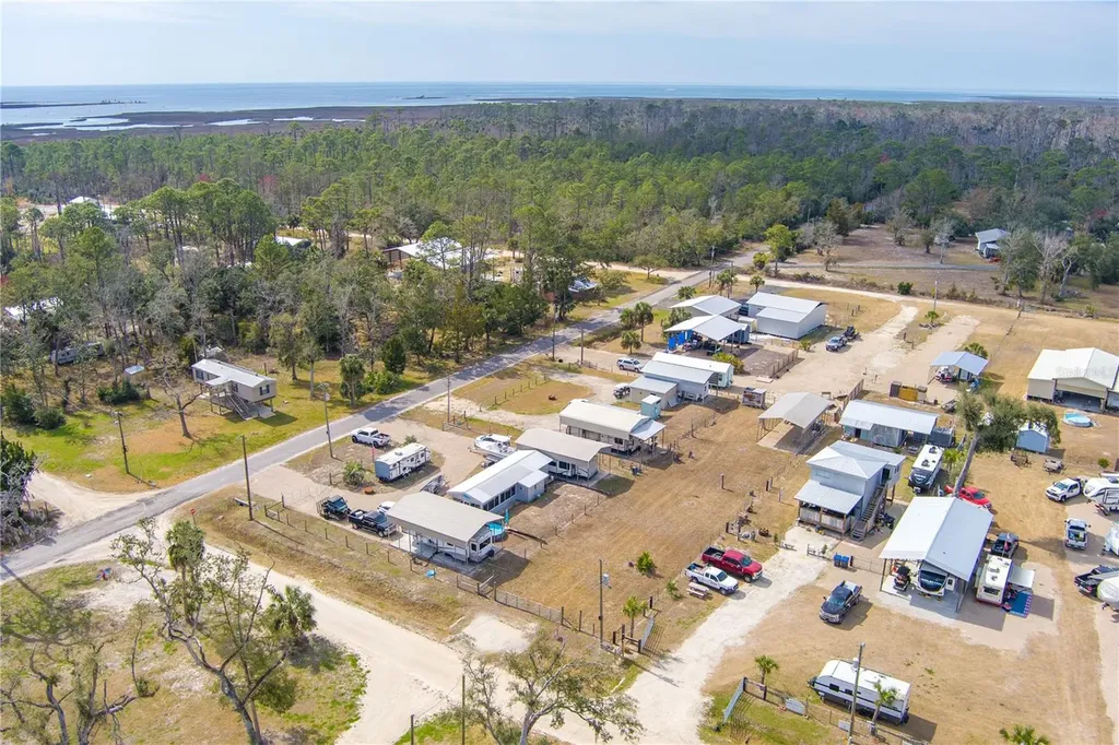 507 4th Street NW Steinhatchee FL 32359