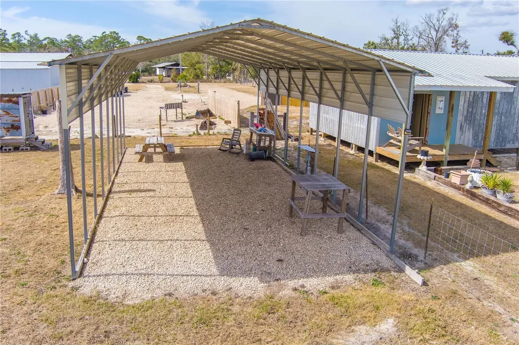 507 4th Street NW Steinhatchee FL 32359