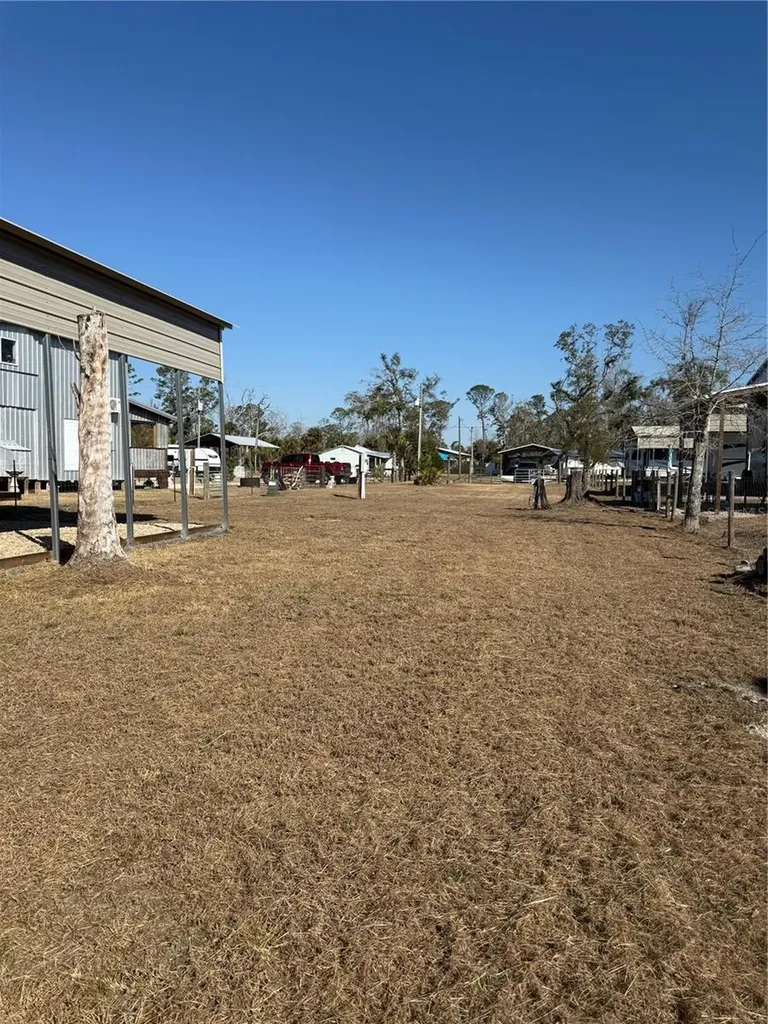 507 4th Street NW Steinhatchee FL 32359