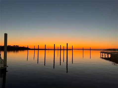 507 4th Street NW Steinhatchee FL 32359
