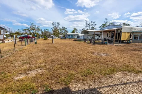 507 4th Street NW Steinhatchee FL 32359