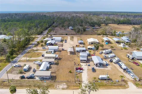 507 4th Street NW Steinhatchee FL 32359