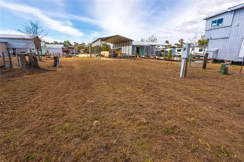 507 4th Street NW Steinhatchee FL 32359