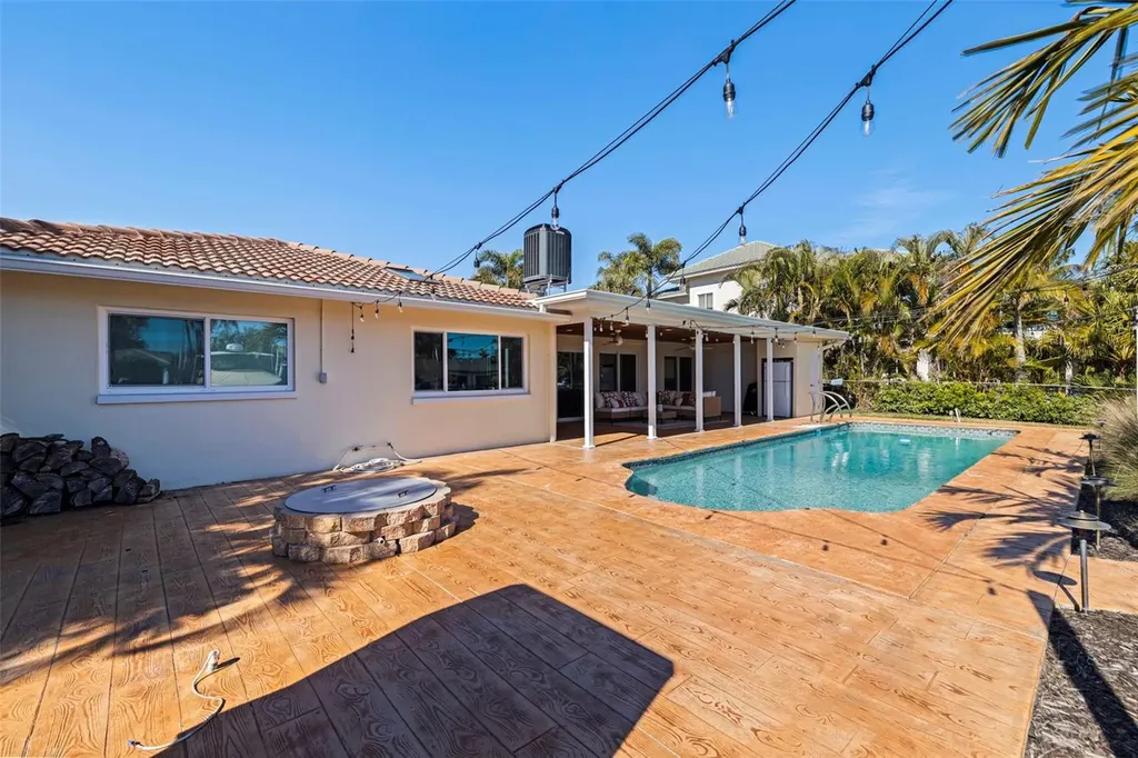 2024 Massachusetts Avenue NE St Petersburg FL 33703