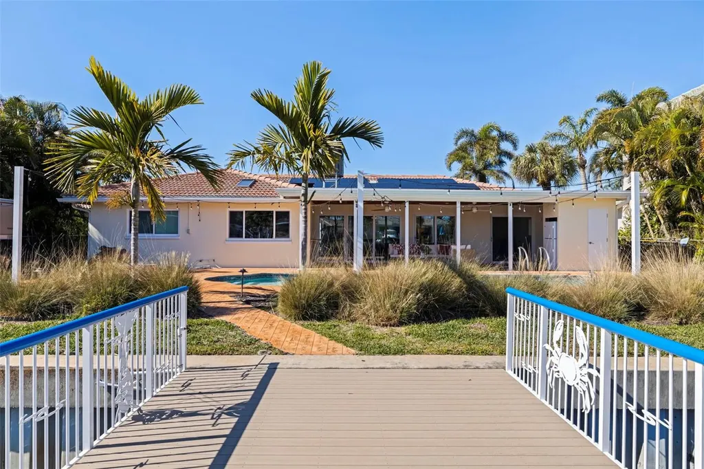 2024 Massachusetts Avenue NE St Petersburg FL 33703