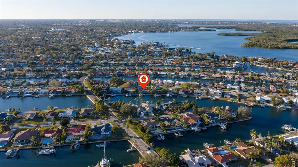 2024 Massachusetts Avenue NE St Petersburg FL 33703