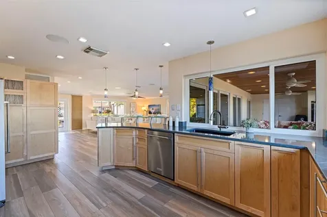 2024 Massachusetts Avenue NE St Petersburg FL 33703