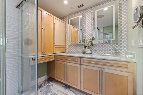 2024 Massachusetts Avenue NE St Petersburg FL 33703