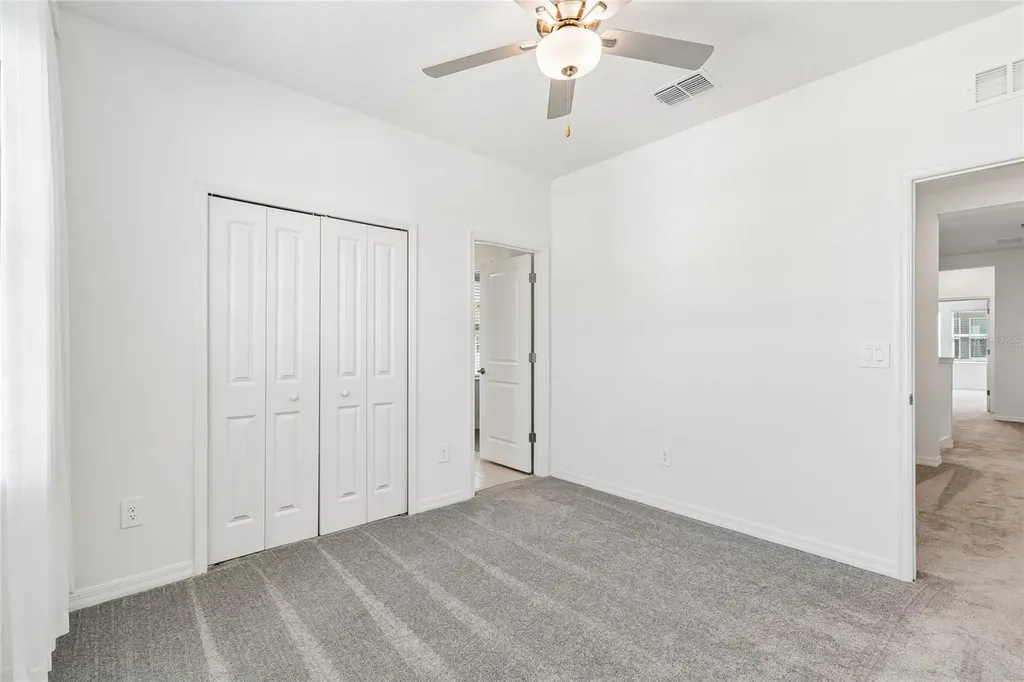 10811 Fowlers Bluff Court Tampa FL 33647