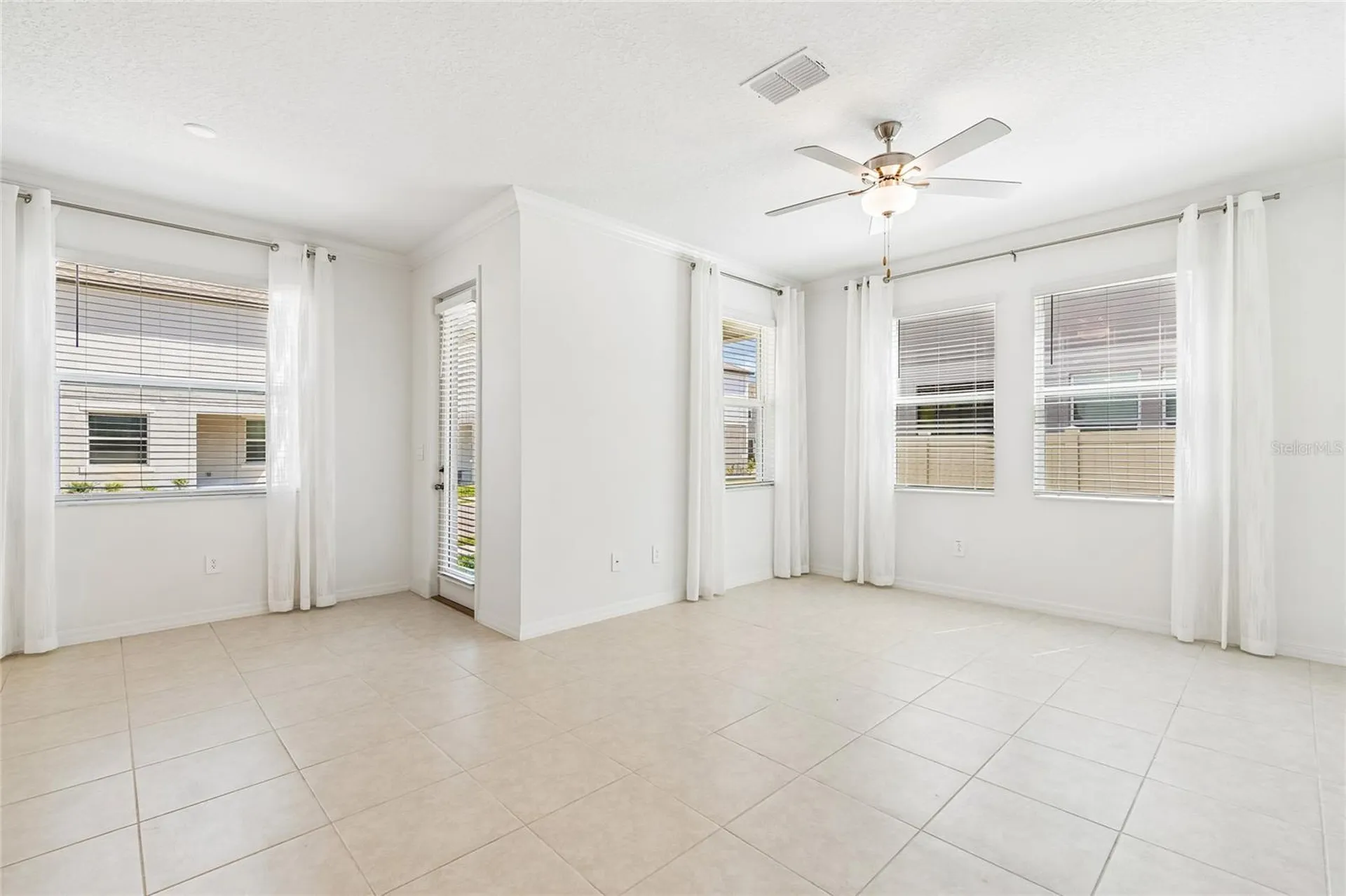10811 Fowlers Bluff Court Tampa FL 33647