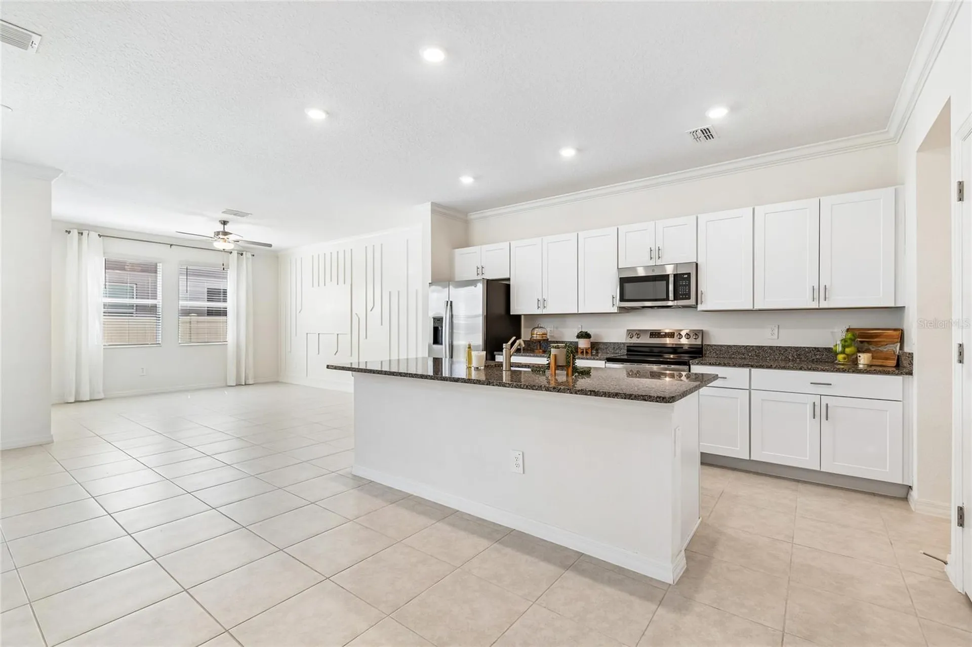 10811 Fowlers Bluff Court Tampa FL 33647