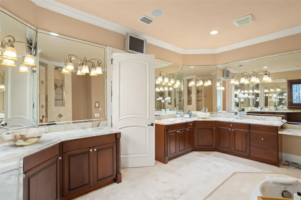 5745 Emerington Crescent Orlando FL 32819