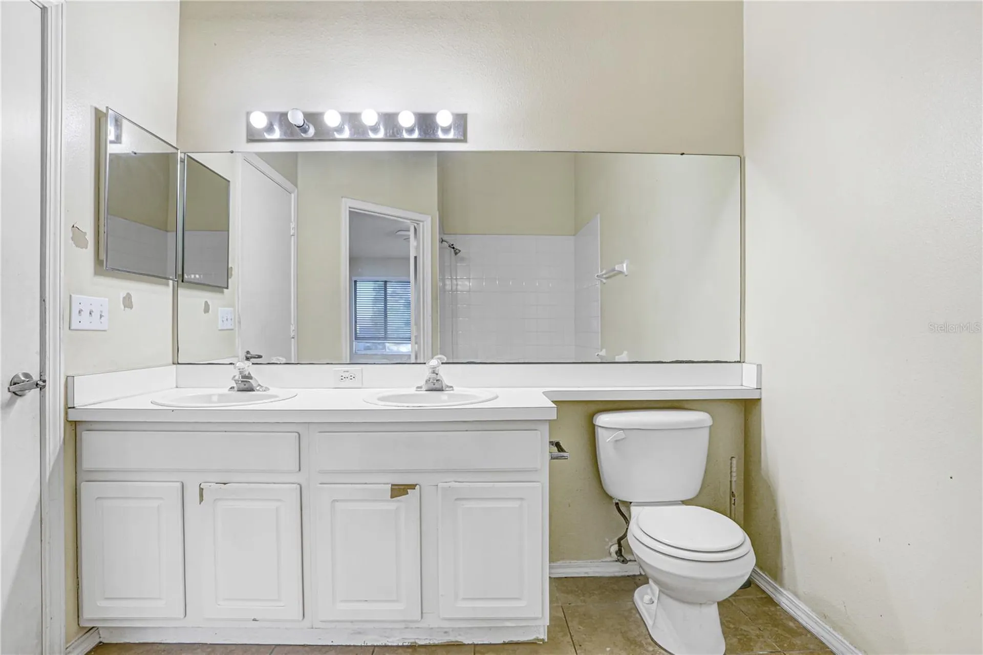 2339 Lake Woodberry Circle Brandon FL 33510