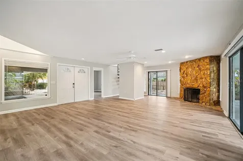 4218 Water Oaks Lane Tampa FL 33618