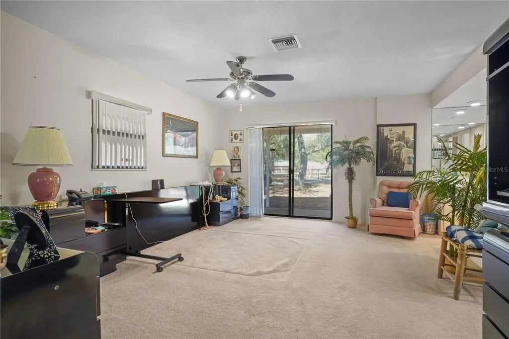 10745 SE 188th Court Ocklawaha FL 32179